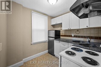 128-128 Britannia Ave in Hamilton, ON - Building Photo - Building Photo