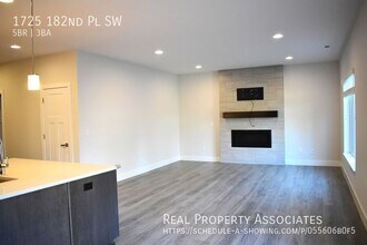 1725 182nd Pl SW in Lynnwood, WA - Building Photo - Building Photo