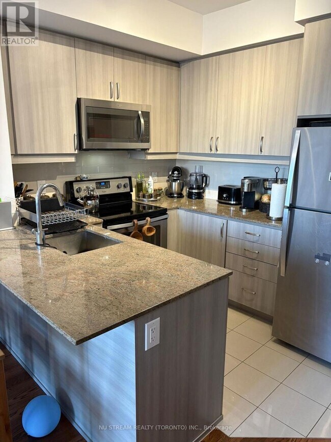 property at 9199-9199 Yonge St