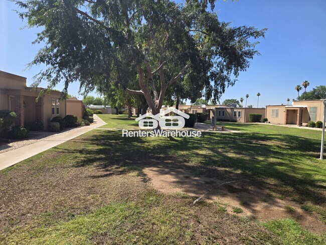 10005 W Thunderbird Blvd in Sun City, AZ - Building Photo - Building Photo