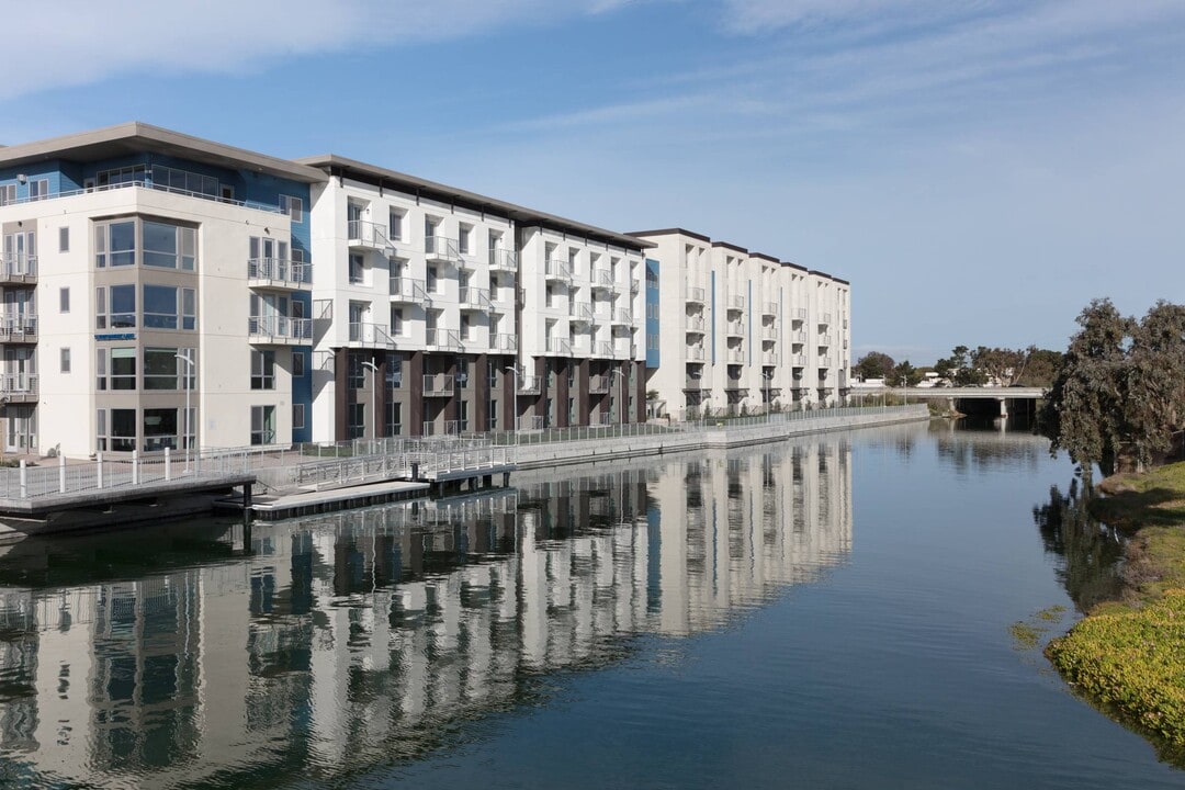 The Triton in Foster City, CA - Building Photo