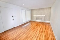 2121 Fountain View Dr