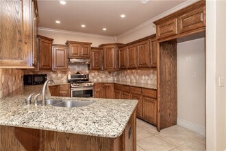 1103 SE Phoenix St in Bentonville, AR - Building Photo - Building Photo