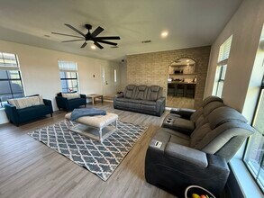 3402 Azalea Dr in Temple, TX - Building Photo - Building Photo