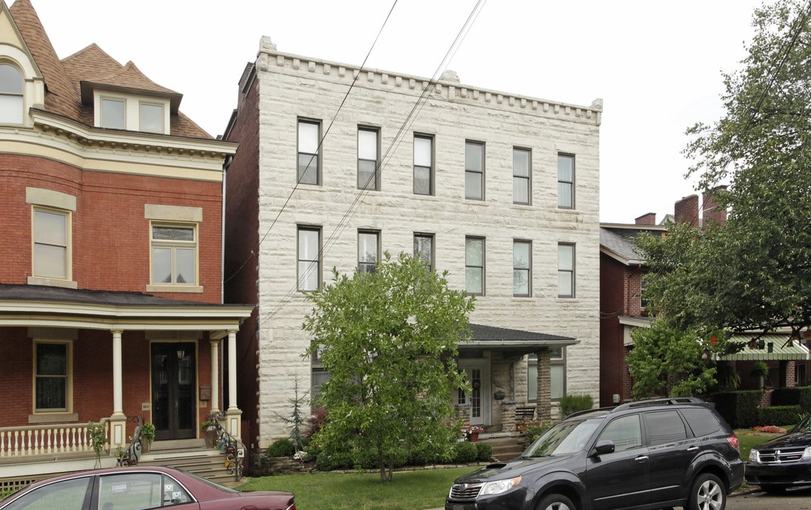 240-242 S MILLVALE Ave in Pittsburgh, PA - Foto de edificio