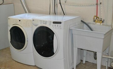 7034 Dunbar Rd in Dundalk, MD - Building Photo - Building Photo