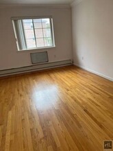 36-07 165th St-Unit -3 in Queens, NY - Building Photo - Building Photo