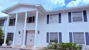 6800 NE 22nd Way in Fort Lauderdale, FL - Building Photo