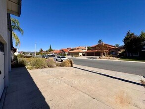 25483 Blackthorne Dr in Murrieta, CA - Building Photo - Building Photo