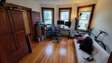 45 Locke St, Unit 3 in Cambridge, MA - Foto de edificio - Building Photo