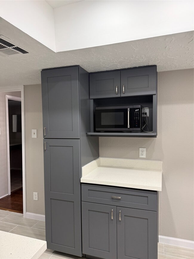 6573 S Briar Bayou Dr