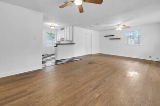 1020 Pinetree Rd in Mary Esther, FL - Building Photo - Building Photo