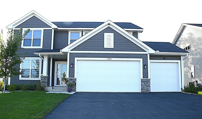 property at 1566 Edgebrook Ln