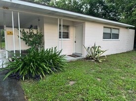 516 B Track Run in Ocala, FL - Building Photo