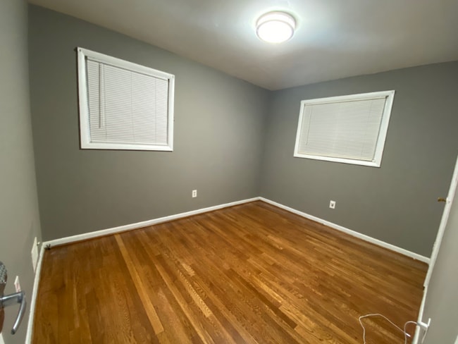 property at 1608 Jarvis Ave