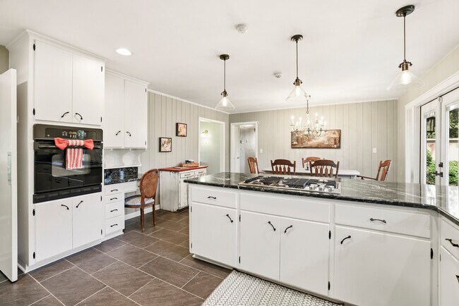 1312 Dillard St in Tallahassee, FL - Building Photo - Building Photo