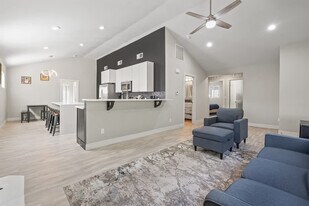 1001 N Shamrock St in Boise, ID - Building Photo