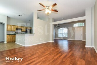 3706 Treeline Dr in Valrico, FL - Building Photo - Building Photo
