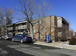 Stone Garden on Birch in Denver, CO - Foto de edificio - Building Photo