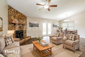 1591 Twin Oak Dr W in Middleburg, FL - Building Photo - Building Photo