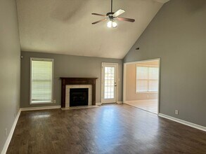 3905 Gaine Dr in Clarksville, TN - Foto de edificio - Building Photo