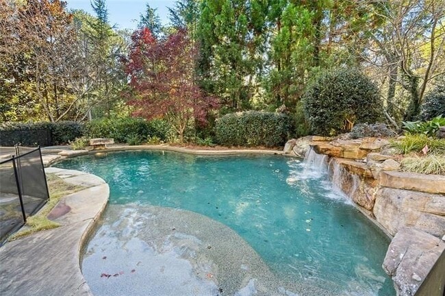 5000 Long Island Dr in Atlanta, GA - Building Photo - Building Photo