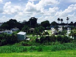 Park Place Rv Resort in Pahokee, FL - Foto de edificio - Building Photo