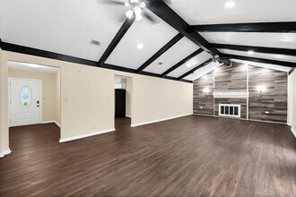 2607 Creekhickory Rd in Houston, TX - Building Photo - Building Photo