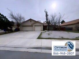 12293 Four Winds Way in Victorville, CA - Building Photo