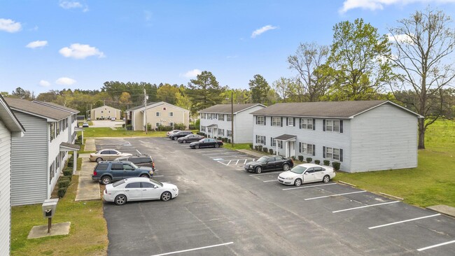 Garden Apartments in Bennettsville, SC - Foto de edificio - Building Photo