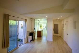 1755 Tulane Ave in East Palo Alto, CA - Building Photo - Building Photo