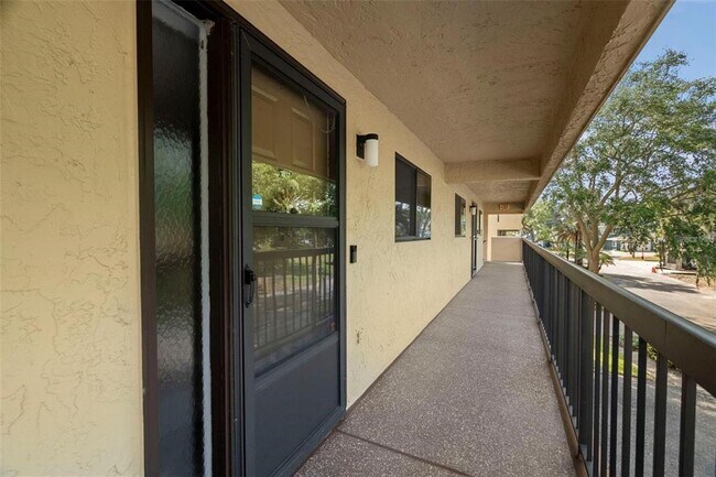 1817 Golf View Dr in Tarpon Springs, FL - Building Photo - Building Photo