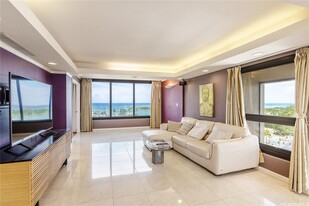 1650 Ala Moana Blvd in Honolulu, HI - Building Photo