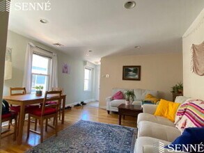 250 Broadway, Unit 3 in Cambridge, MA - Building Photo - Building Photo