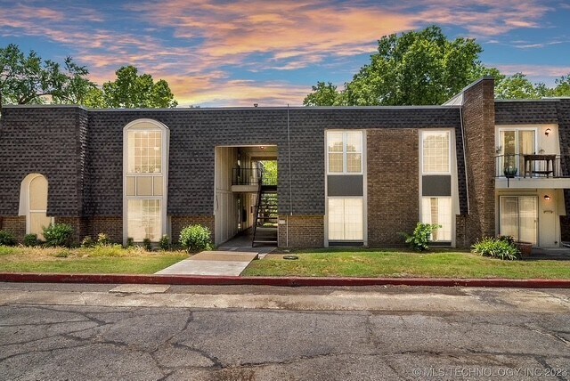 property at 6806 S Toledo Ave