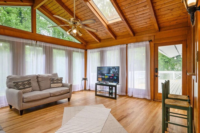 2450 Weatherford Ct