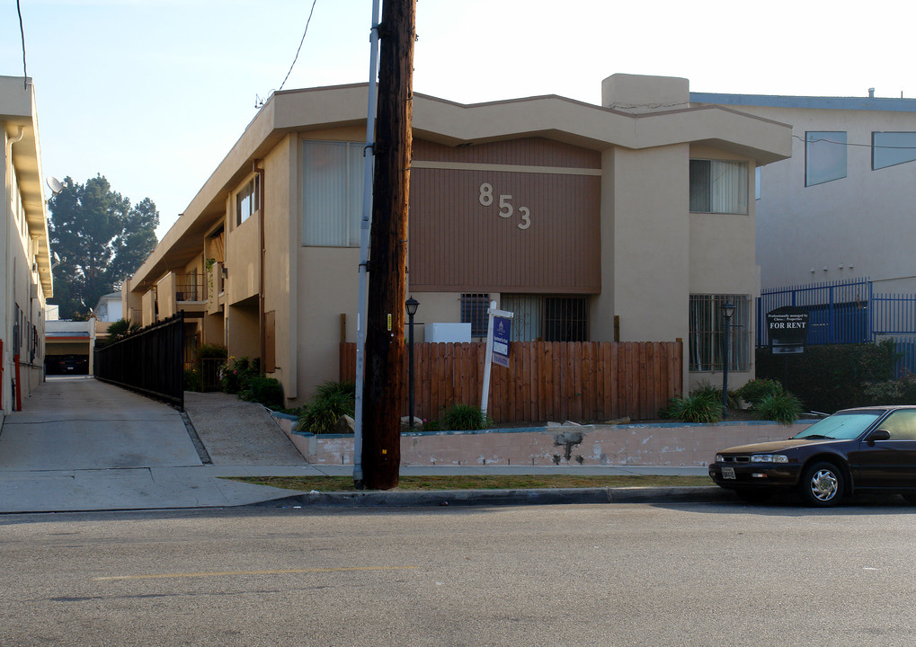 853 W Beach Ave in Inglewood, CA - Foto de edificio