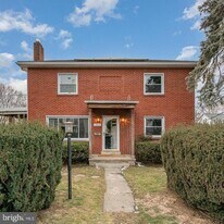 3860 N 6th St in Harrisburg, PA - Building Photo