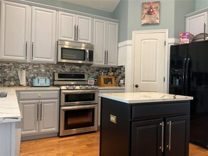 5301 Scenic Lake Dr in Georgetown, TX - Building Photo - Building Photo