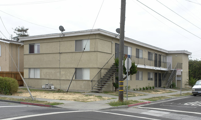 1640 17th St in San Pablo, CA - Foto de edificio - Building Photo