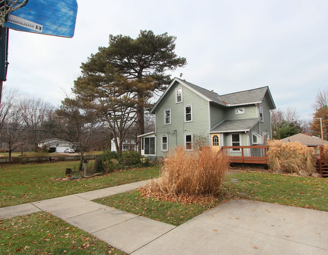 269 Avon Belden Rd in Avon Lake, OH - Building Photo - Building Photo