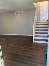 609 Edgewood Dr in Mulvane, KS - Foto de edificio - Building Photo