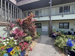 1258 Barbara Dr in Venice, FL - Building Photo - Building Photo