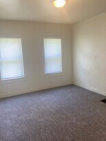 627 Fairholm Ave in Peoria, IL - Building Photo