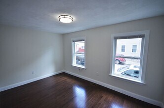 130 Brooks St, Unit 1 in Boston, MA - Building Photo - Building Photo