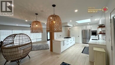 4380 Highland Blvd in North Vancouver, BC - Building Photo - Building Photo