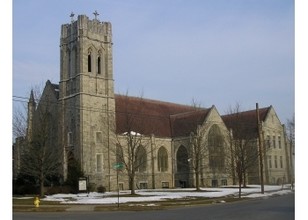 The Sanctuary in Williamsport, PA - Foto de edificio - Building Photo