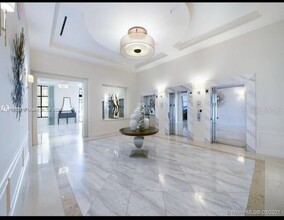 1300 Ponce de Leon in Coral Gables, FL - Building Photo - Building Photo