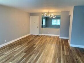 119 NE 19th Ct, Unit 112g in Wilton Manors, FL - Building Photo - Building Photo