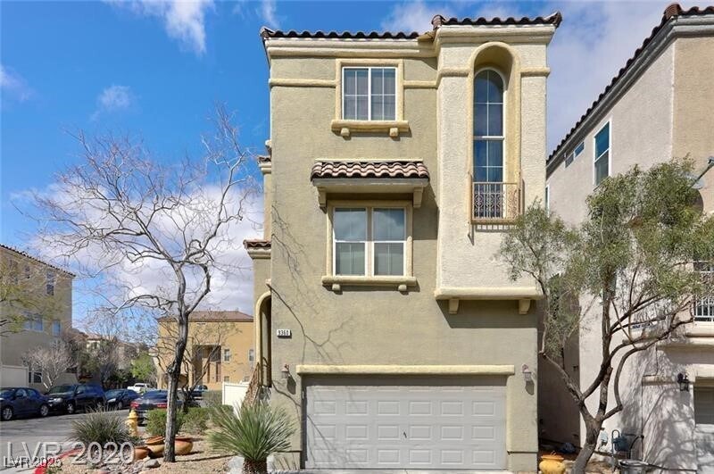 9360 Roping Cowboy Ave in Las Vegas, NV - Building Photo